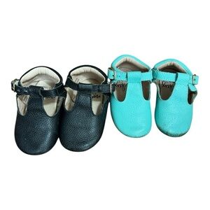 Monkey Feet 12-18m T Strap 2 Pair Bundle Play Condition Black/Aqua